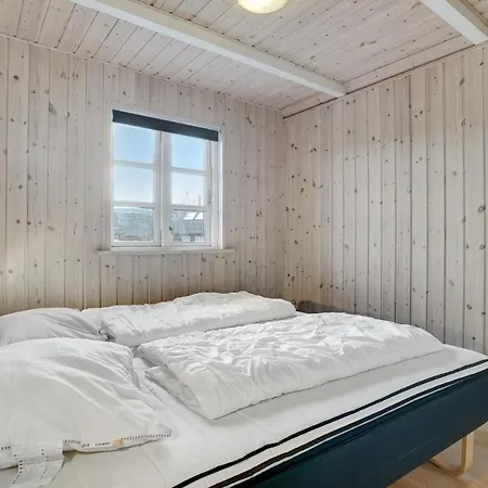 Cozy In Vaeggerlose With Kitchen